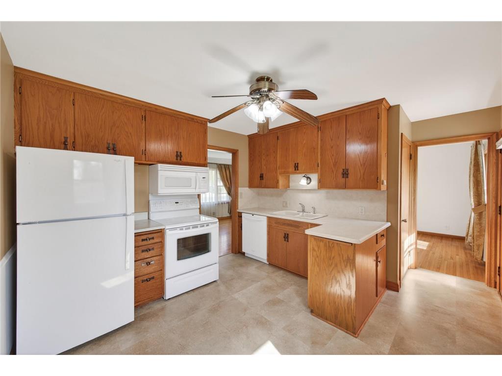 8231 Emerson Avenue S Bloomington MN 55420 7069578 image13