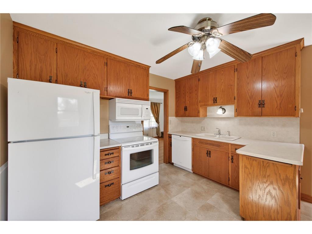 8231 Emerson Avenue S Bloomington MN 55420 7069578 image14