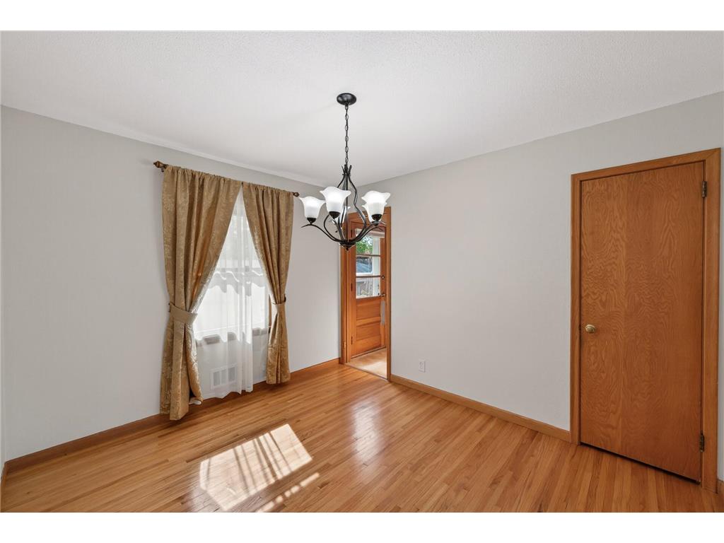 8231 Emerson Avenue S Bloomington MN 55420 7069578 image16