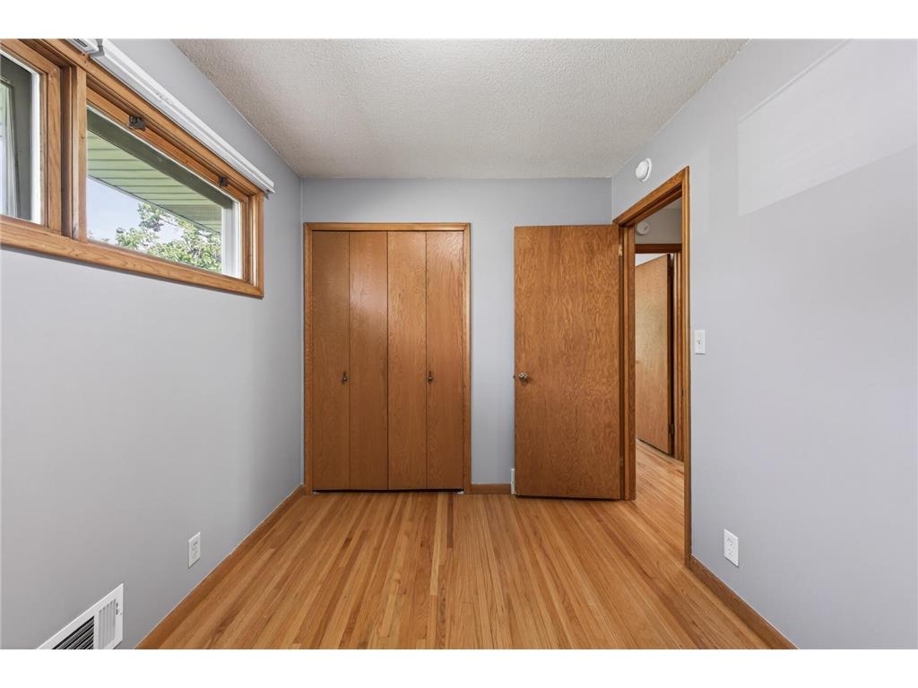 8231 Emerson Avenue S Bloomington MN 55420 7069578 image23