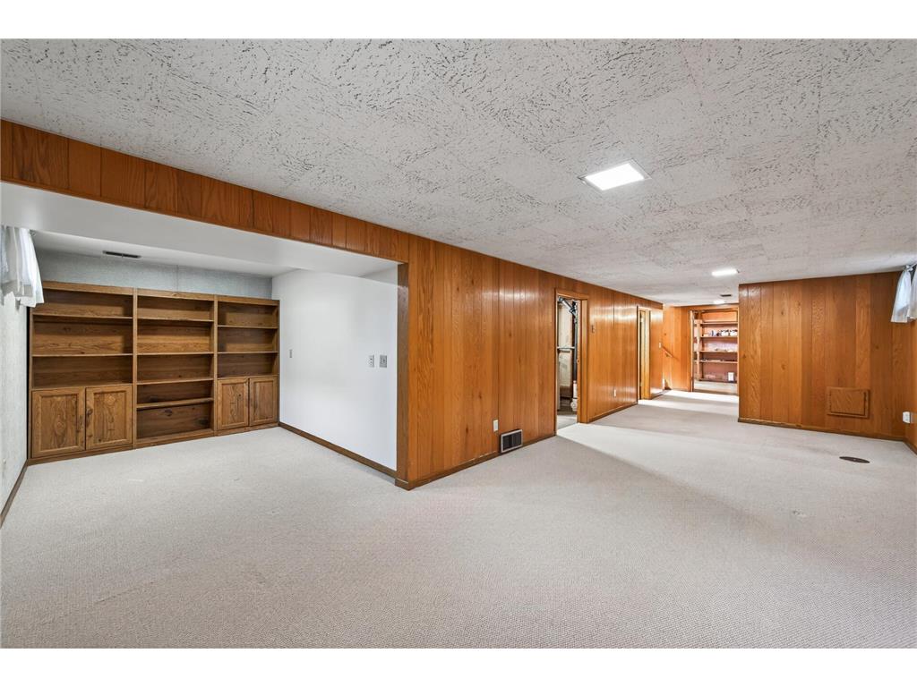 8231 Emerson Avenue S Bloomington MN 55420 7069578 image31