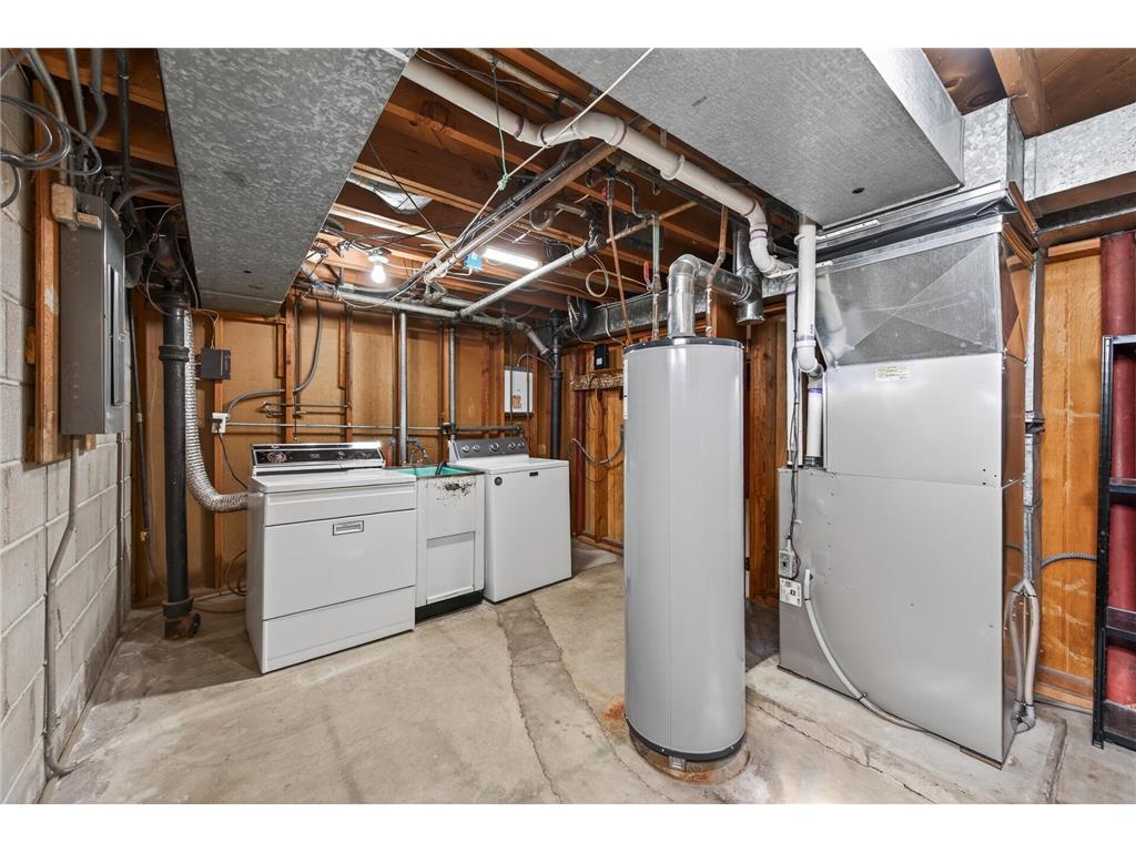 8231 Emerson Avenue S Bloomington MN 55420 7069578 image34