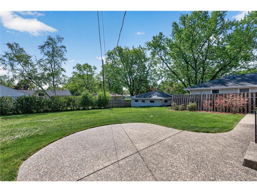 8231 Emerson Avenue S Bloomington MN 55420 7069578 image42