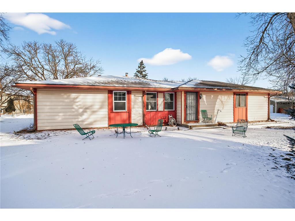 8233 Douglas Lane N Brooklyn Park MN 55445 7010326 image1