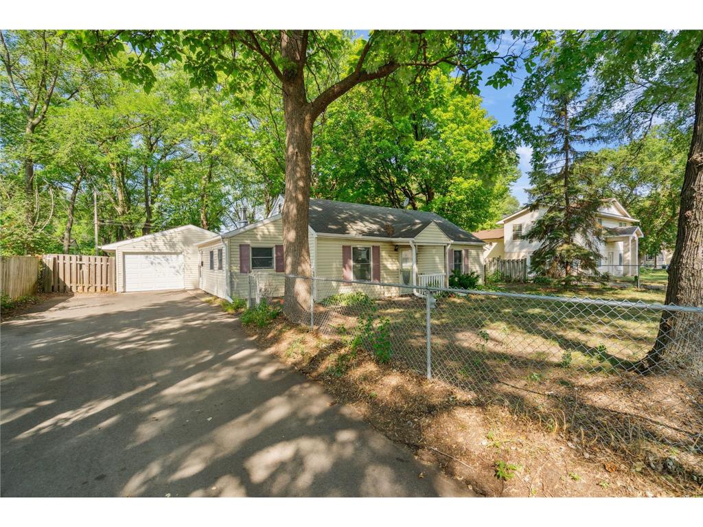 8234 Bloomington Avenue Bloomington MN 55425 6465161 image1