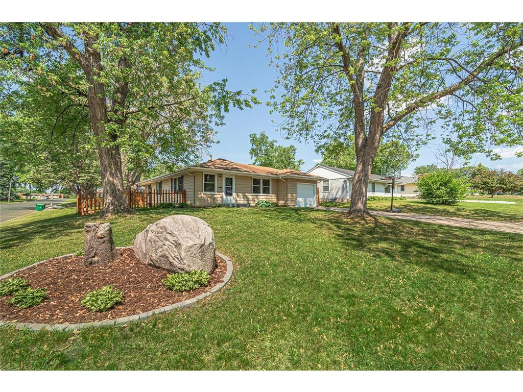 8236 Dupont Avenue S Bloomington MN 55420 6372114 image1