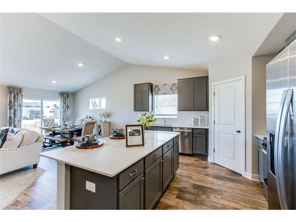 8236 Saddle Trail Woodbury MN 55129 6750122 image2