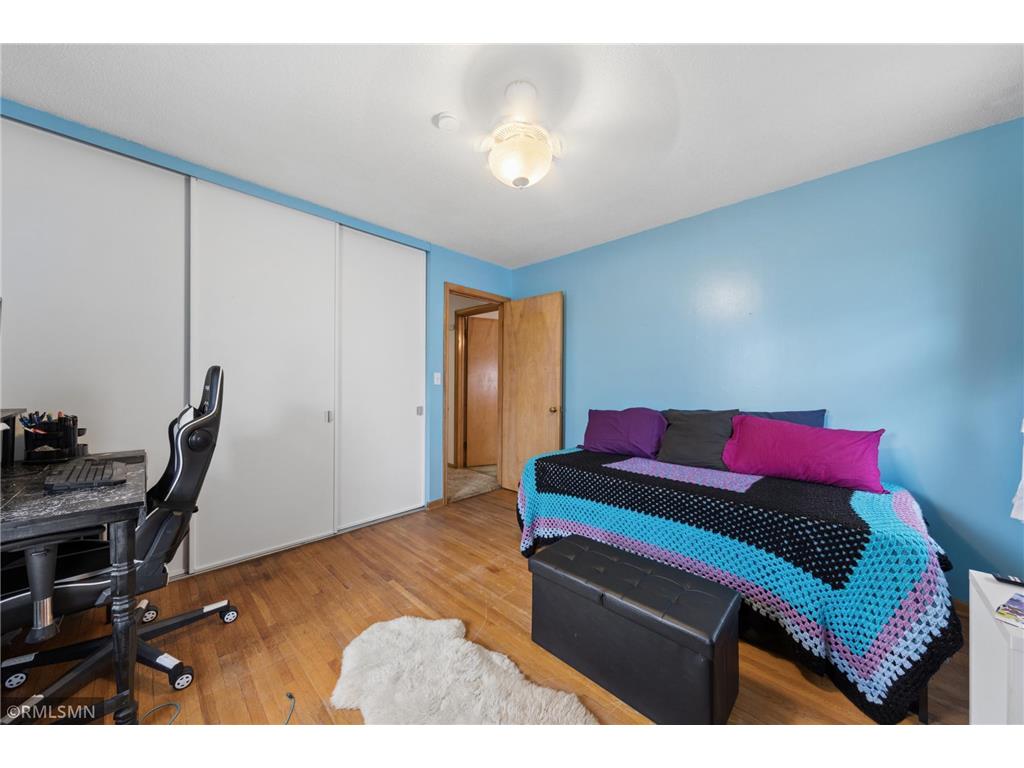 8238 Oakland Avenue S Bloomington MN 55420 7032677 image10