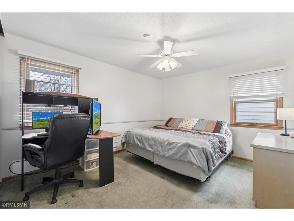 8238 Oakland Avenue S Bloomington MN 55420 7032677 image11