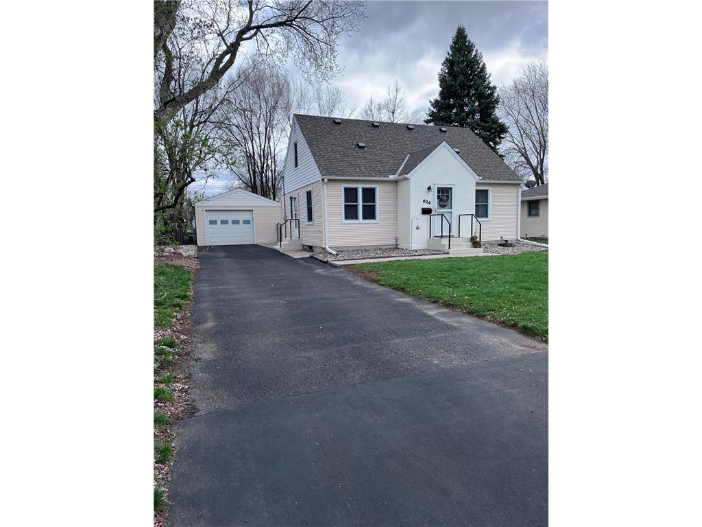 824 4th Avenue W Shakopee MN 55379 6531005 image1