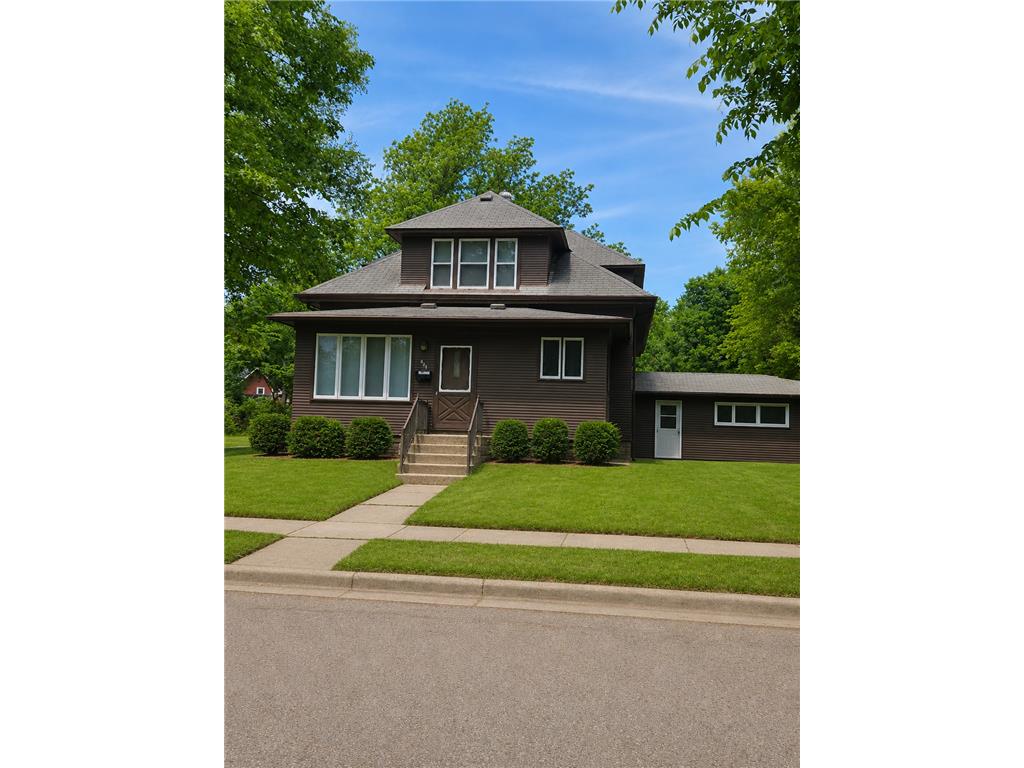 824 4th Street SE Willmar MN 56201 7086734 image1