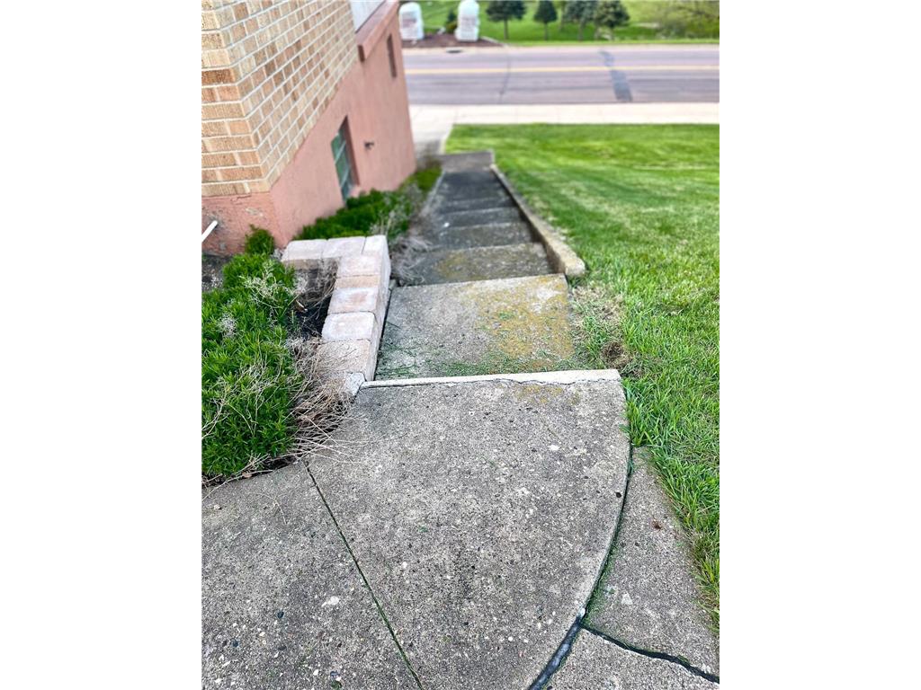 824 Brown Street Jackson MN 56143 7066248 image8