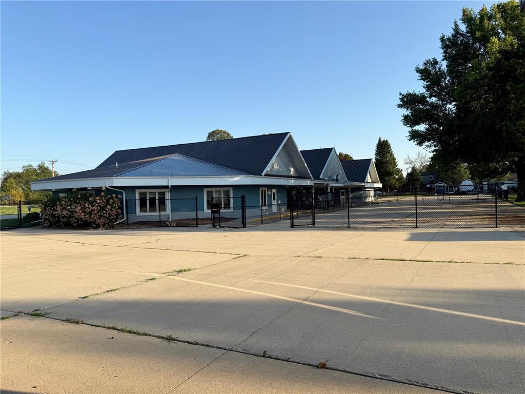 824 Center Avenue N Blooming Prairie MN 55917 6795299 image113