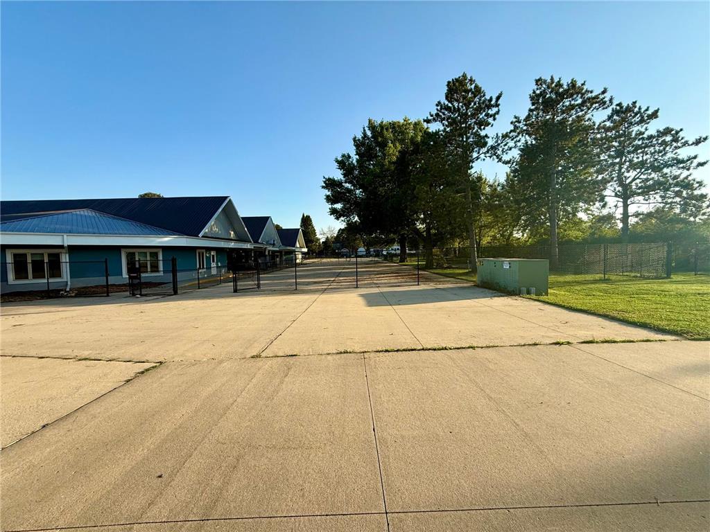 824 Center Avenue N Blooming Prairie MN 55917 6795299 image115