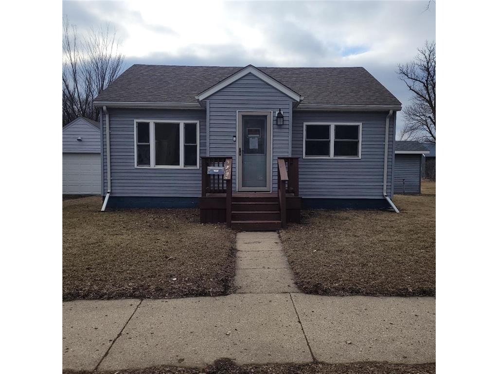 824 Collins Avenue Windom MN 56101 7030311 image1