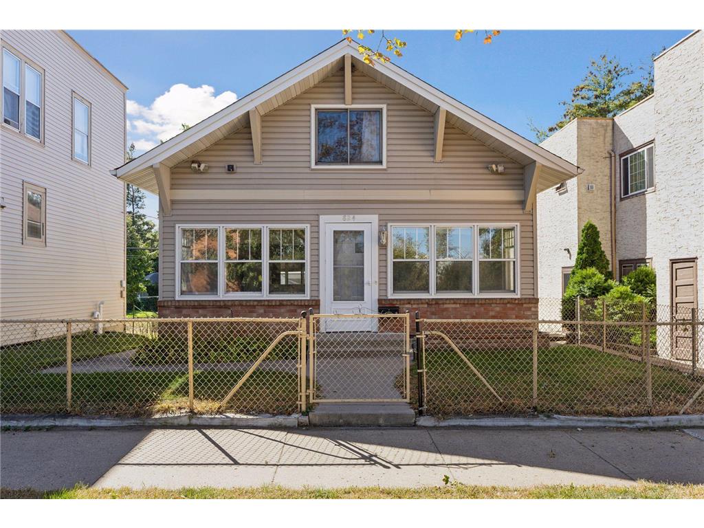 824 Como Avenue Saint Paul MN 55103 6679604 image1
