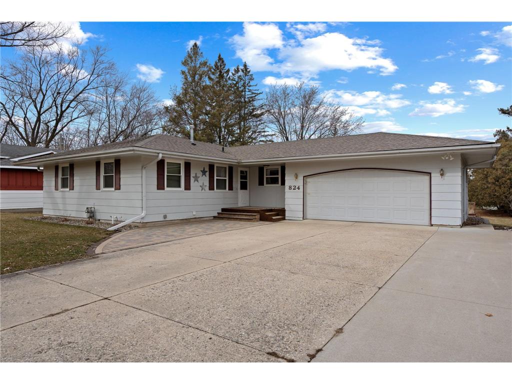 824 E University Street Owatonna MN 55060 6492426 image1
