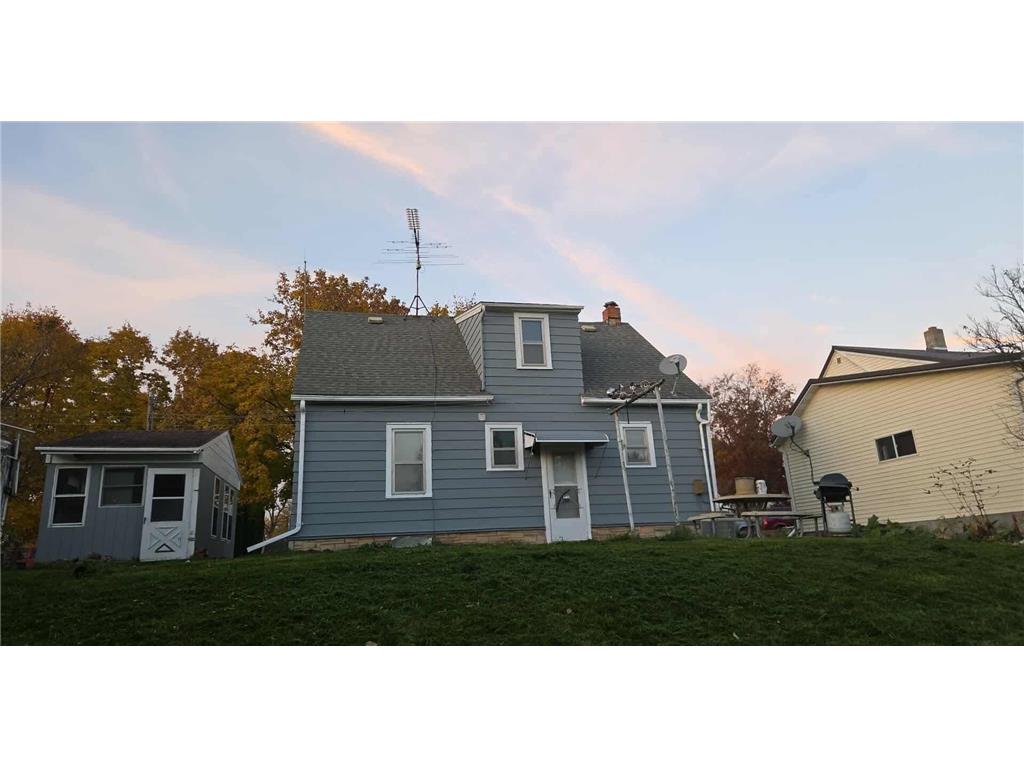 824 E Washington Street Caledonia MN 55921 6789772 image11