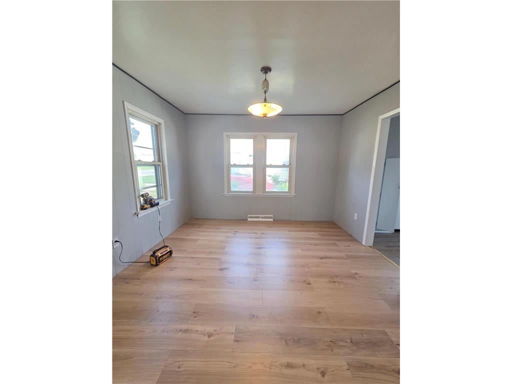 824 E Washington Street Caledonia MN 55921 6789772 image4