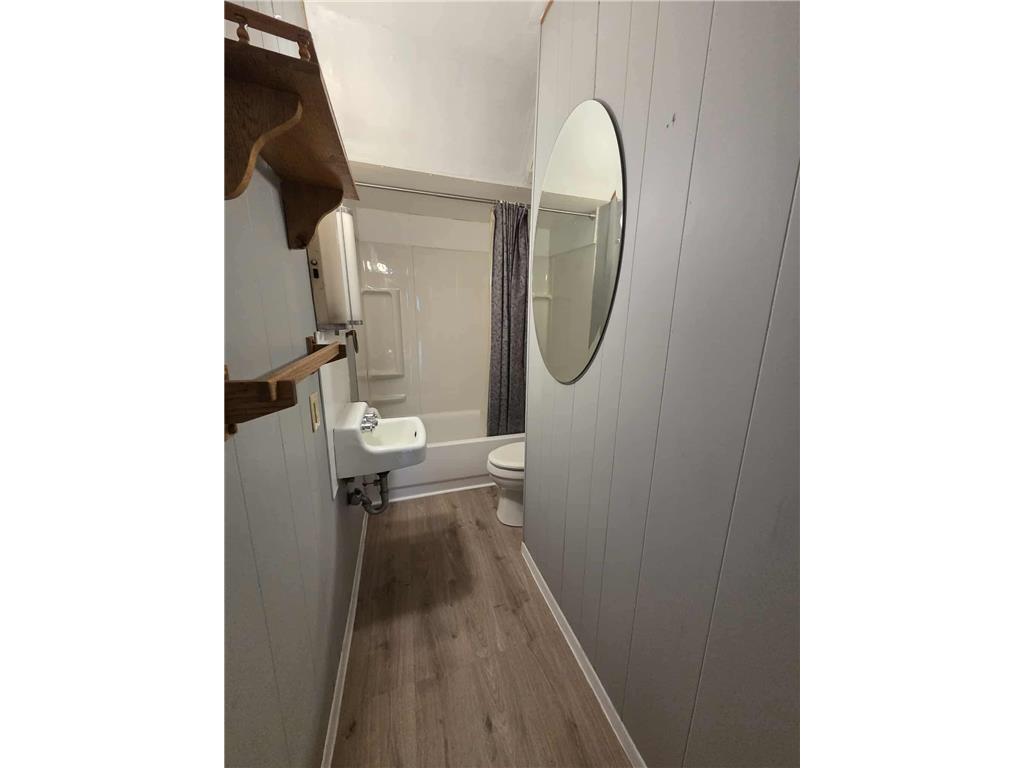 824 E Washington Street Caledonia MN 55921 6789772 image7