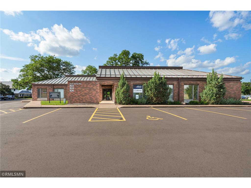 824 S Hastings Way Eau Claire WI 54701 6742152 image1