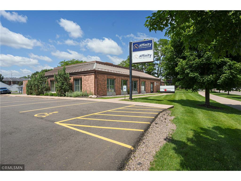 824 S Hastings Way Eau Claire WI 54701 6742152 image32