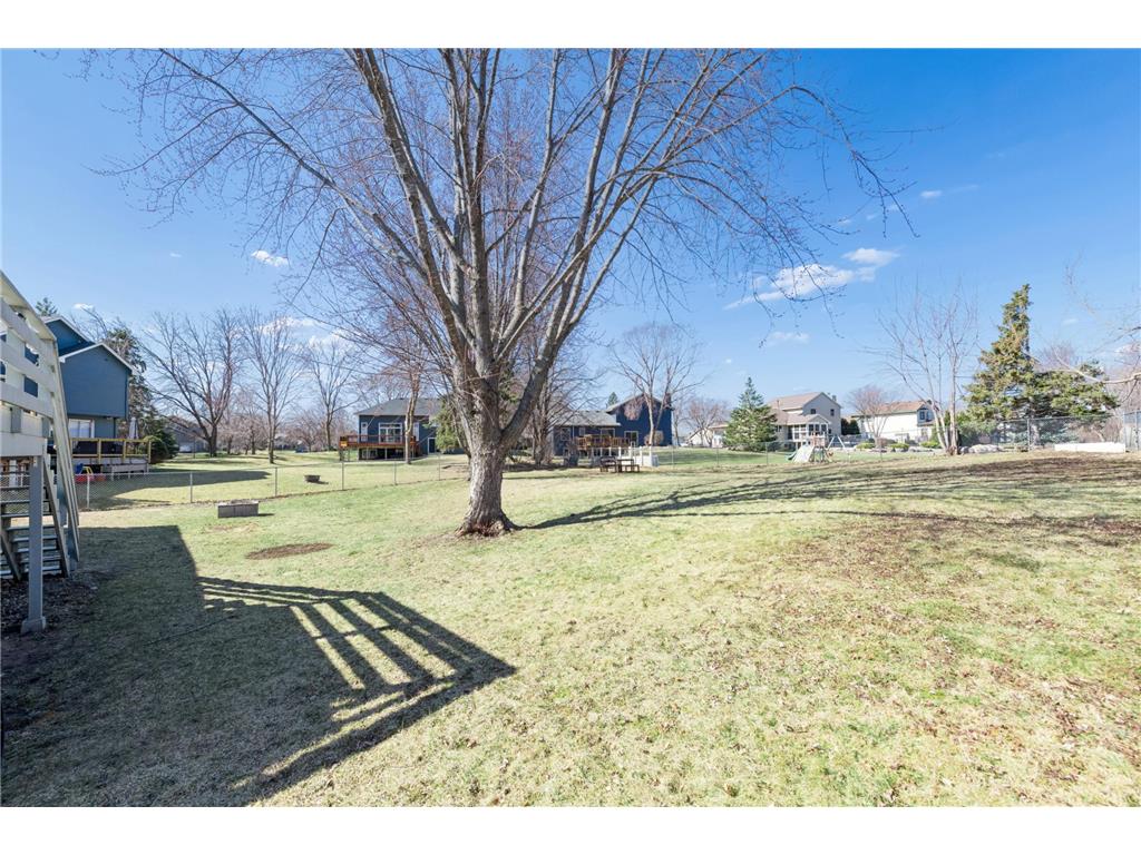 8247 Peony Lane N Maple Grove MN 55311 7049271 image34