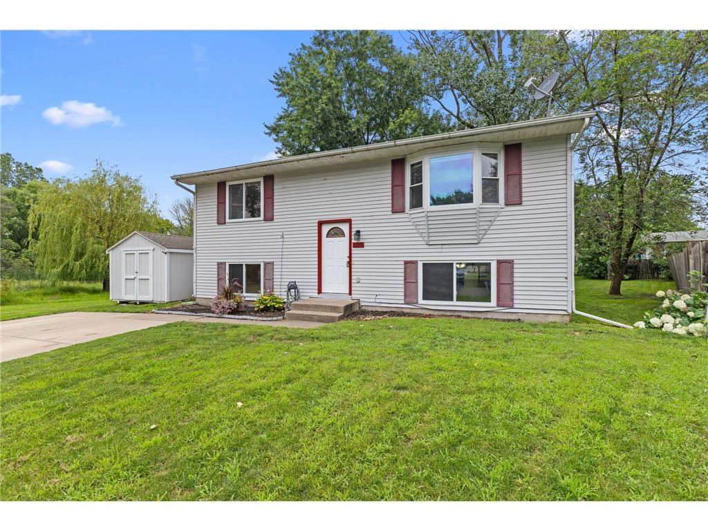 825 10th Avenue SW Forest Lake MN 55025 6755554 image1