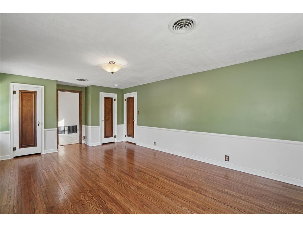 825 14th Street E Glencoe MN 55336 7059914 image23