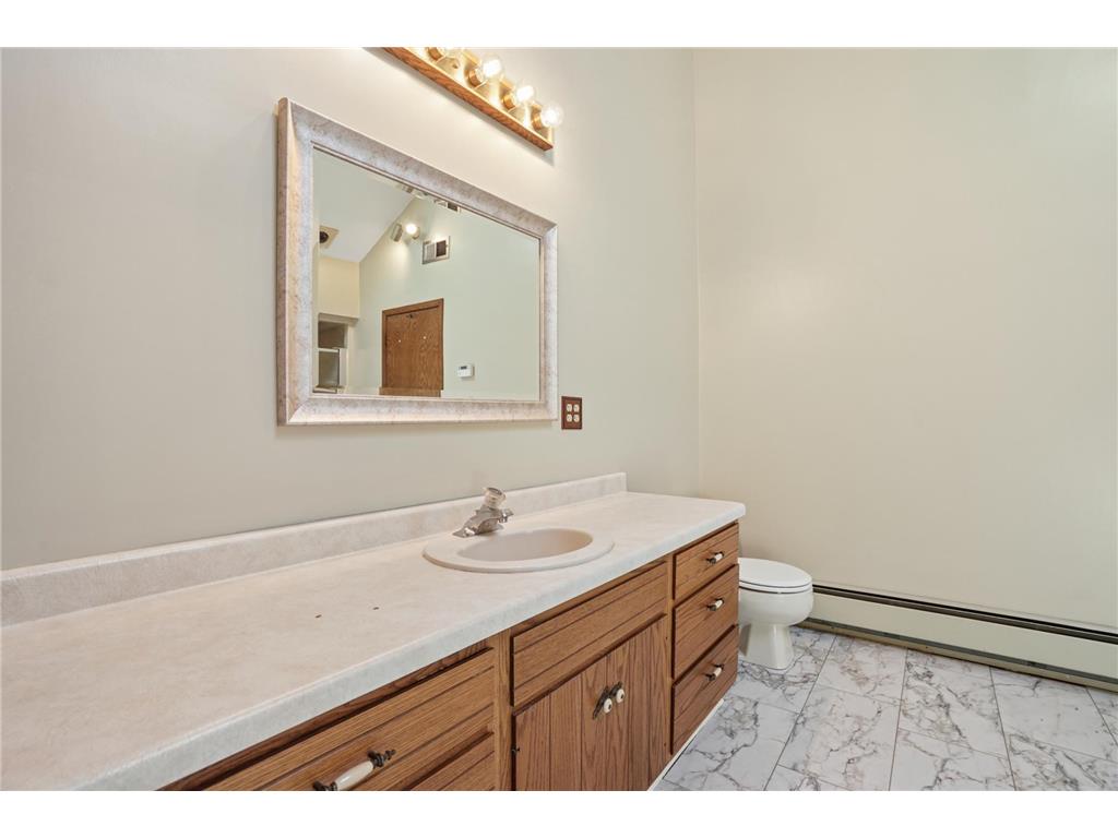 825 14th Street E Glencoe MN 55336 7059914 image28