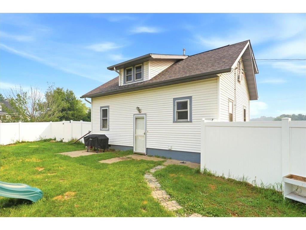 825 1st Avenue Cumberland WI 54829 7110935 image20