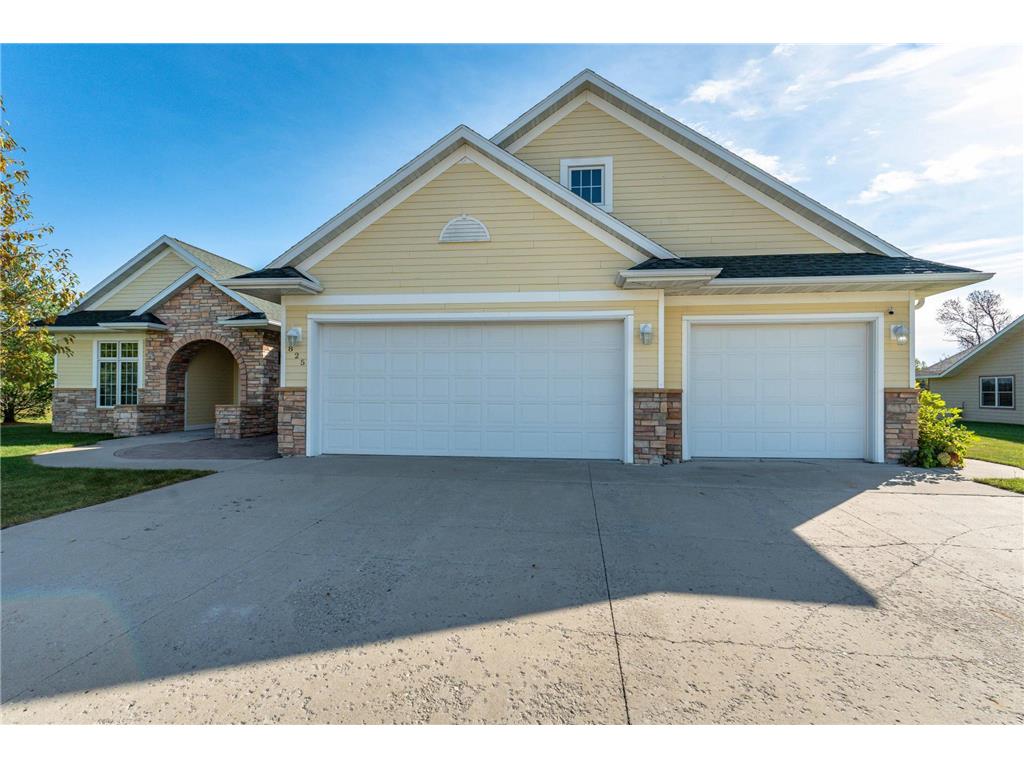 825 5th Street SE Pelican Rapids MN 56572 6807499 image1