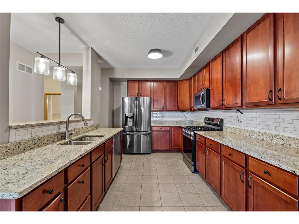 825 Berry Street #103 Saint Paul MN 55114 7064221 image15