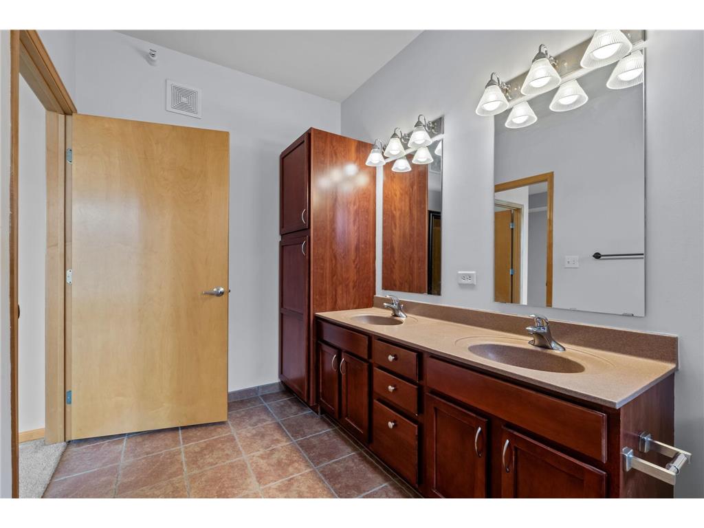 825 Berry Street #103 Saint Paul MN 55114 7064221 image28