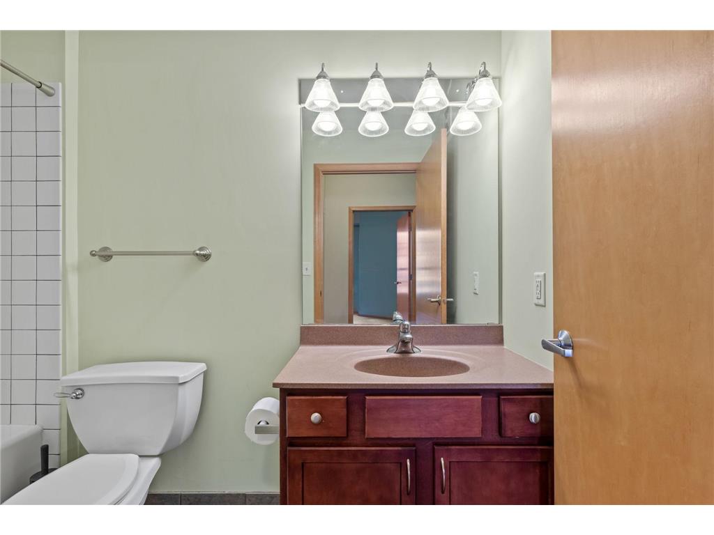 825 Berry Street #103 Saint Paul MN 55114 7064221 image32