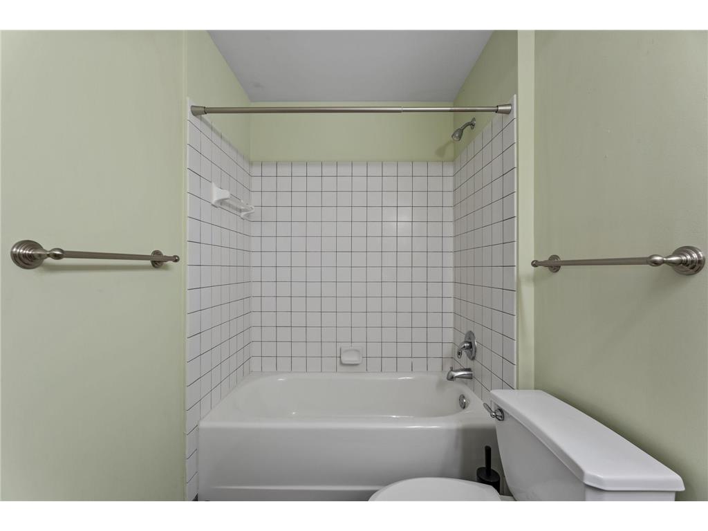 825 Berry Street #103 Saint Paul MN 55114 7064221 image33