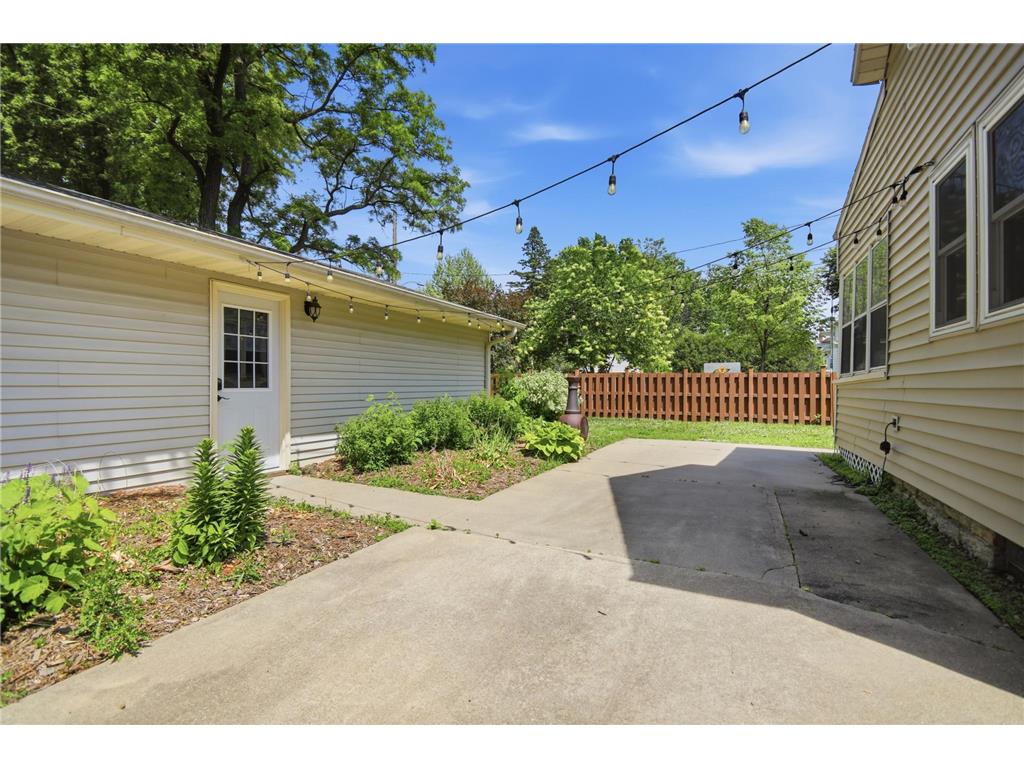 825 E Center Street Rochester MN 55904 7087161 image32