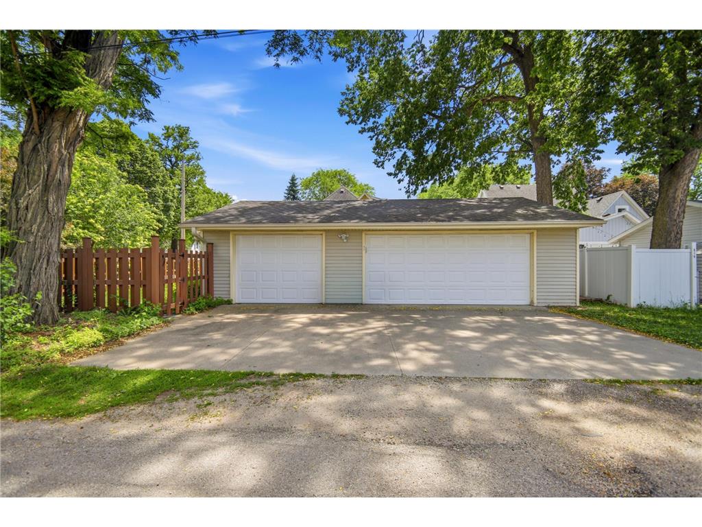 825 E Center Street Rochester MN 55904 7087161 image34