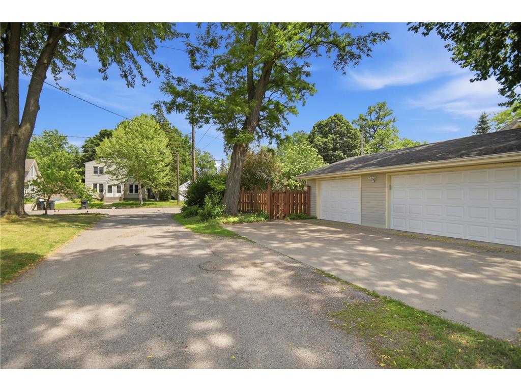 825 E Center Street Rochester MN 55904 7087161 image35
