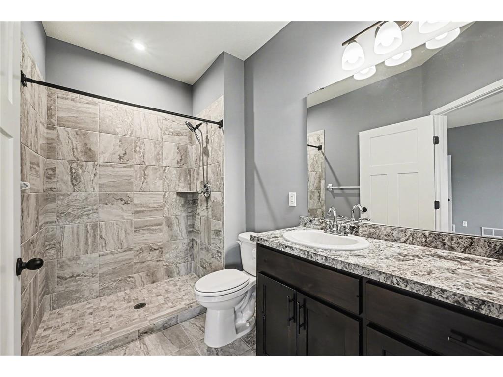 825 Golden Way NW Isanti MN 55040 7015916 image11