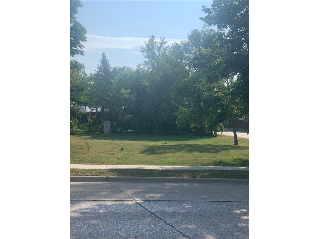 825 S Sibley Avenue Litchfield MN 55355 6429986 image1