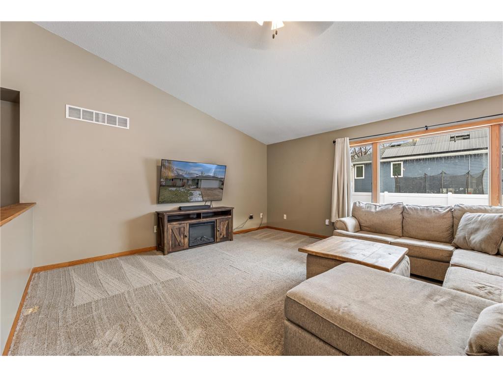 8250 6th Street Goodview MN 55959 7007518 image4