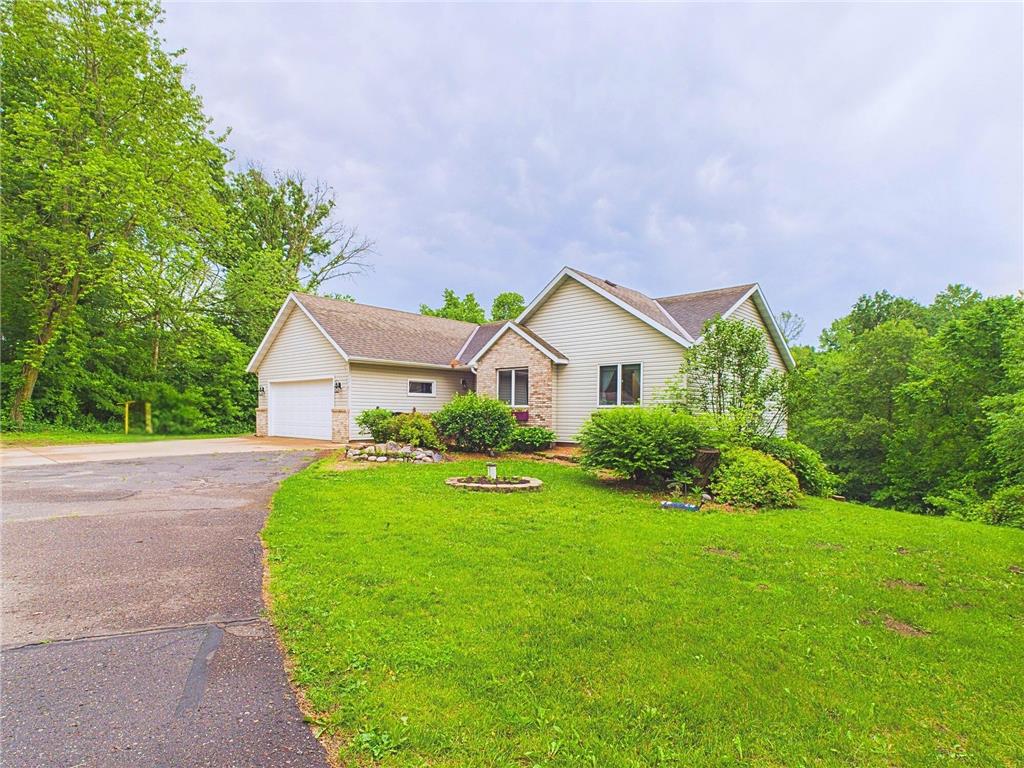 8253 Saint Croix Trail North Branch MN 55056 - Sunrise River 6741833 image1