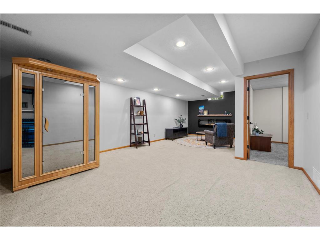 8254 38th Street N Lake Elmo MN 55042 7062973 image30