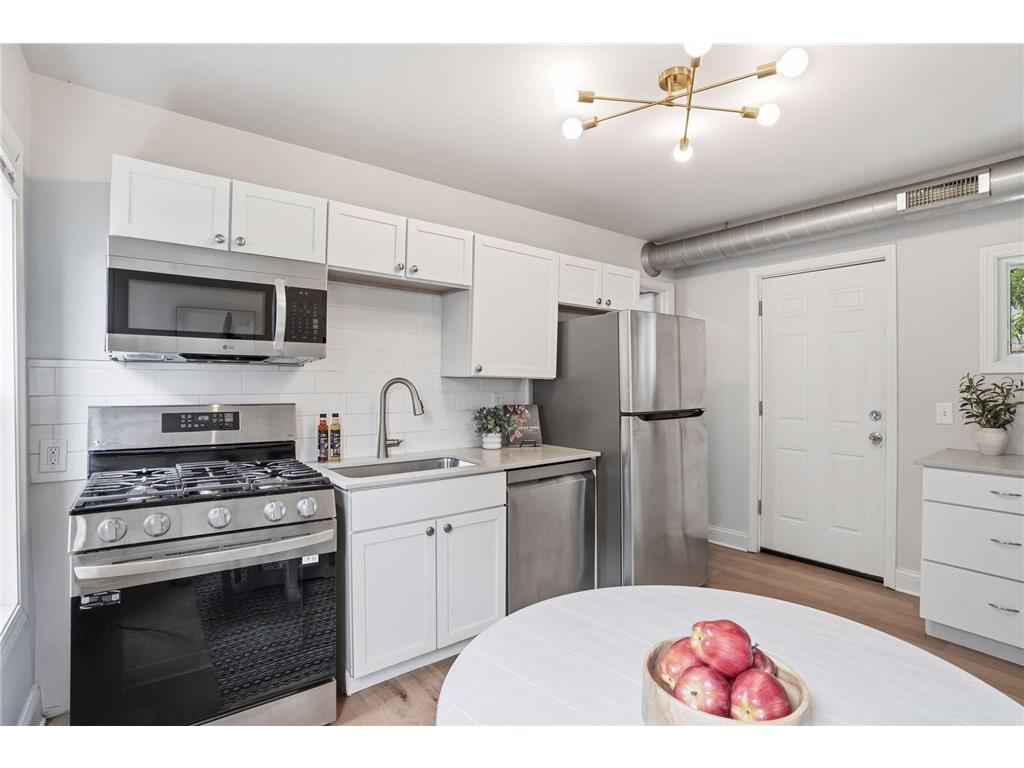 826 20th Avenue NE Minneapolis MN 55418 7088000 image3