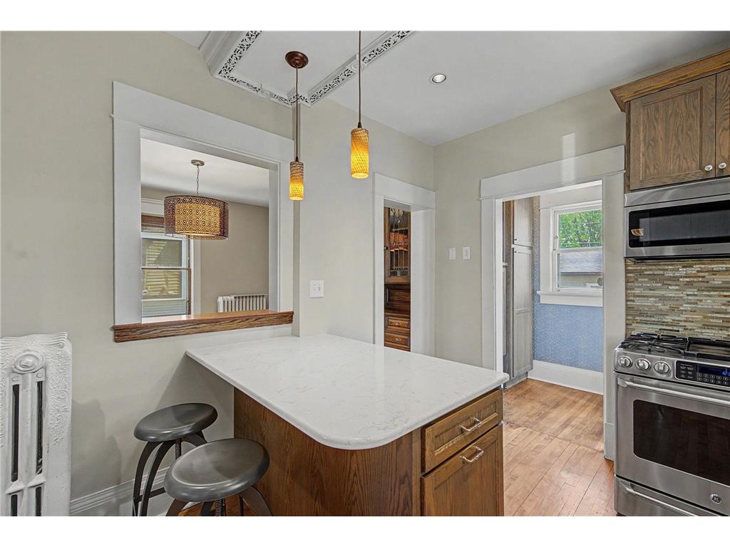 826 Ashland Avenue Saint Paul MN 55104 7068932 image10