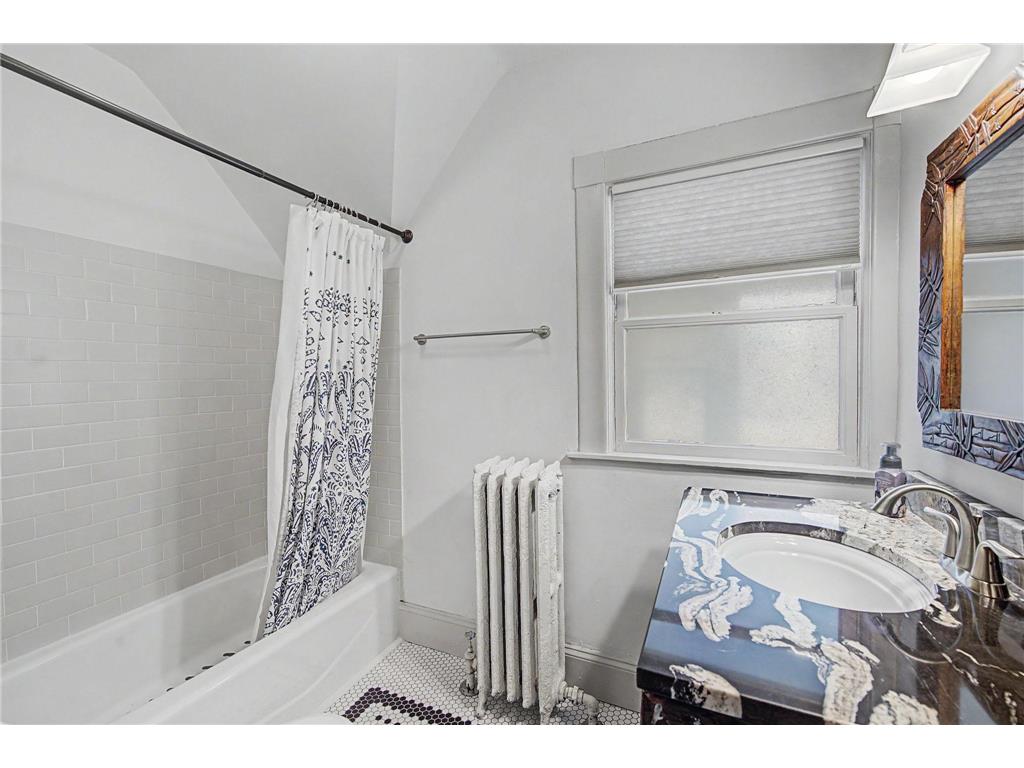 826 Ashland Avenue Saint Paul MN 55104 7068932 image37