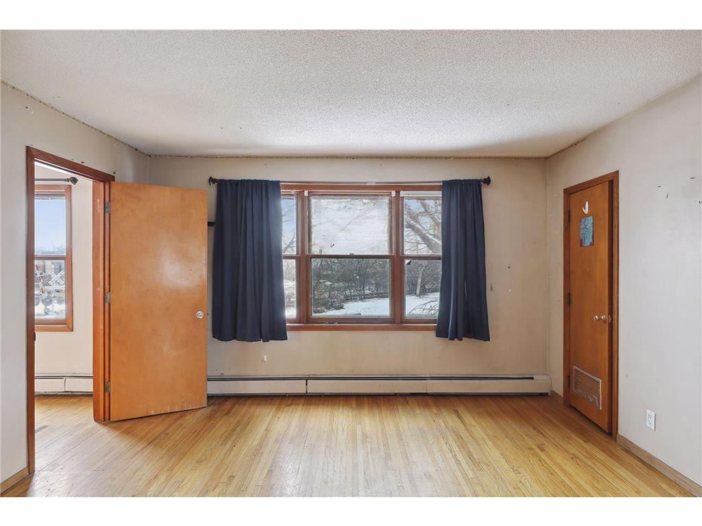 826 Como Avenue, Saint Paul, MN, 55103 | MLS: 6546148 | Edina Realty