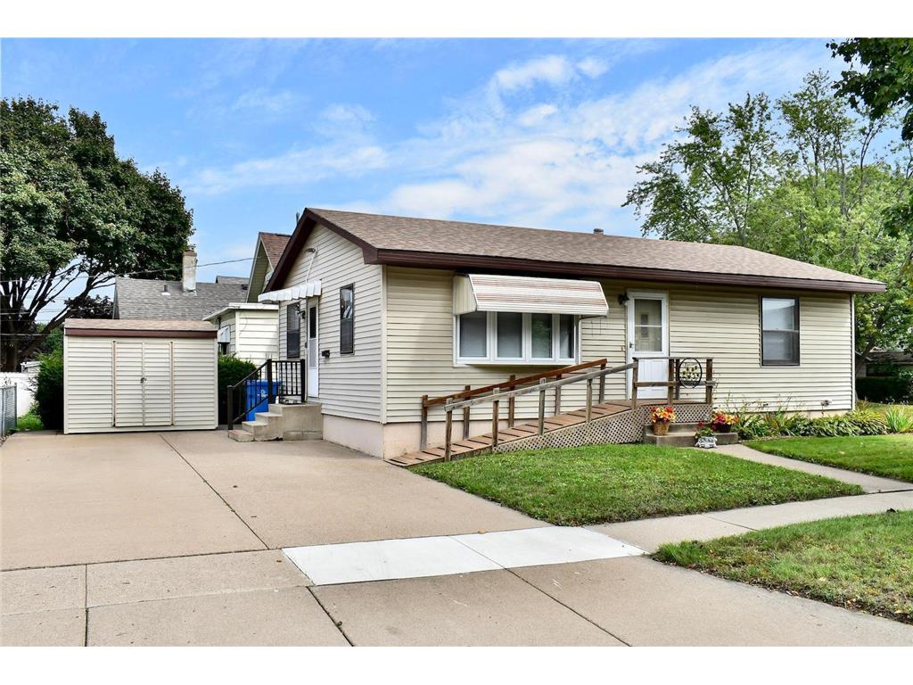 826 E 5th Street Winona MN 55987 6794224 image1