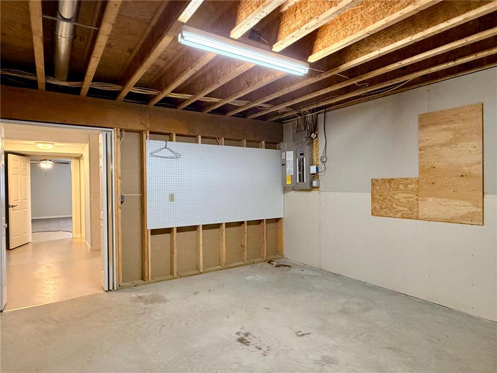 826 N McKay Avenue NE Alexandria MN 56308 7049429 image47